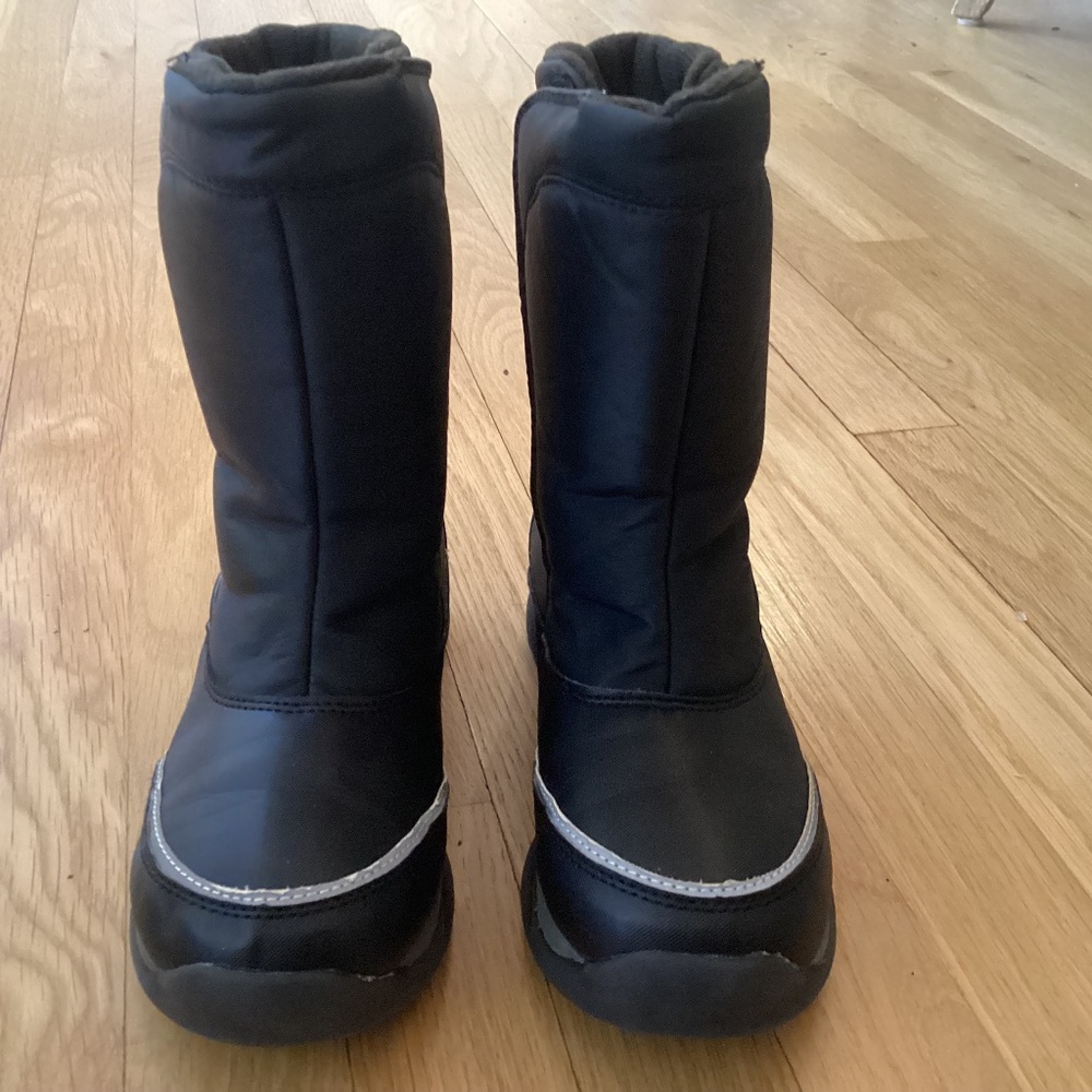 Land’s End Kids Snow Boots Size 2